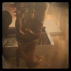 Knee high tan boots, great condition.